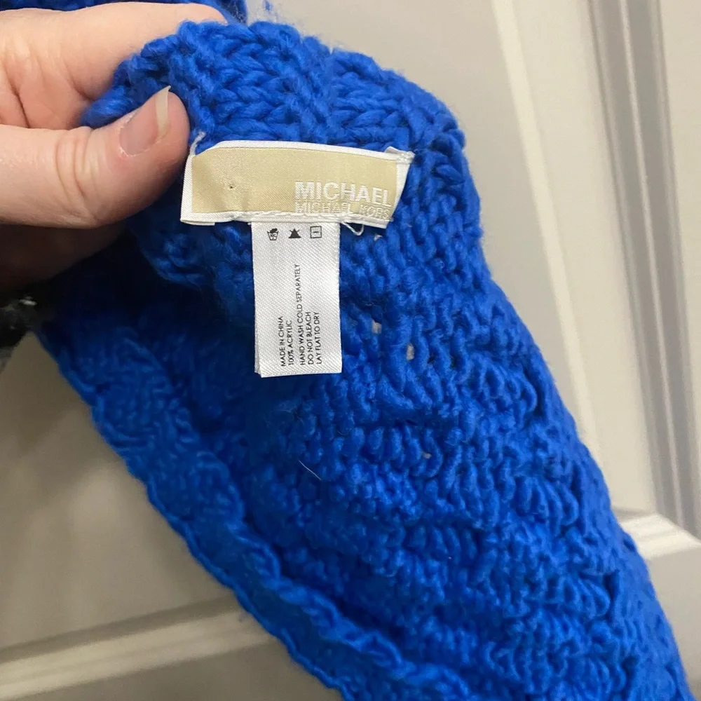 Michael Michael Kors Chunky Infinity Scarf - Picture 3 of 4